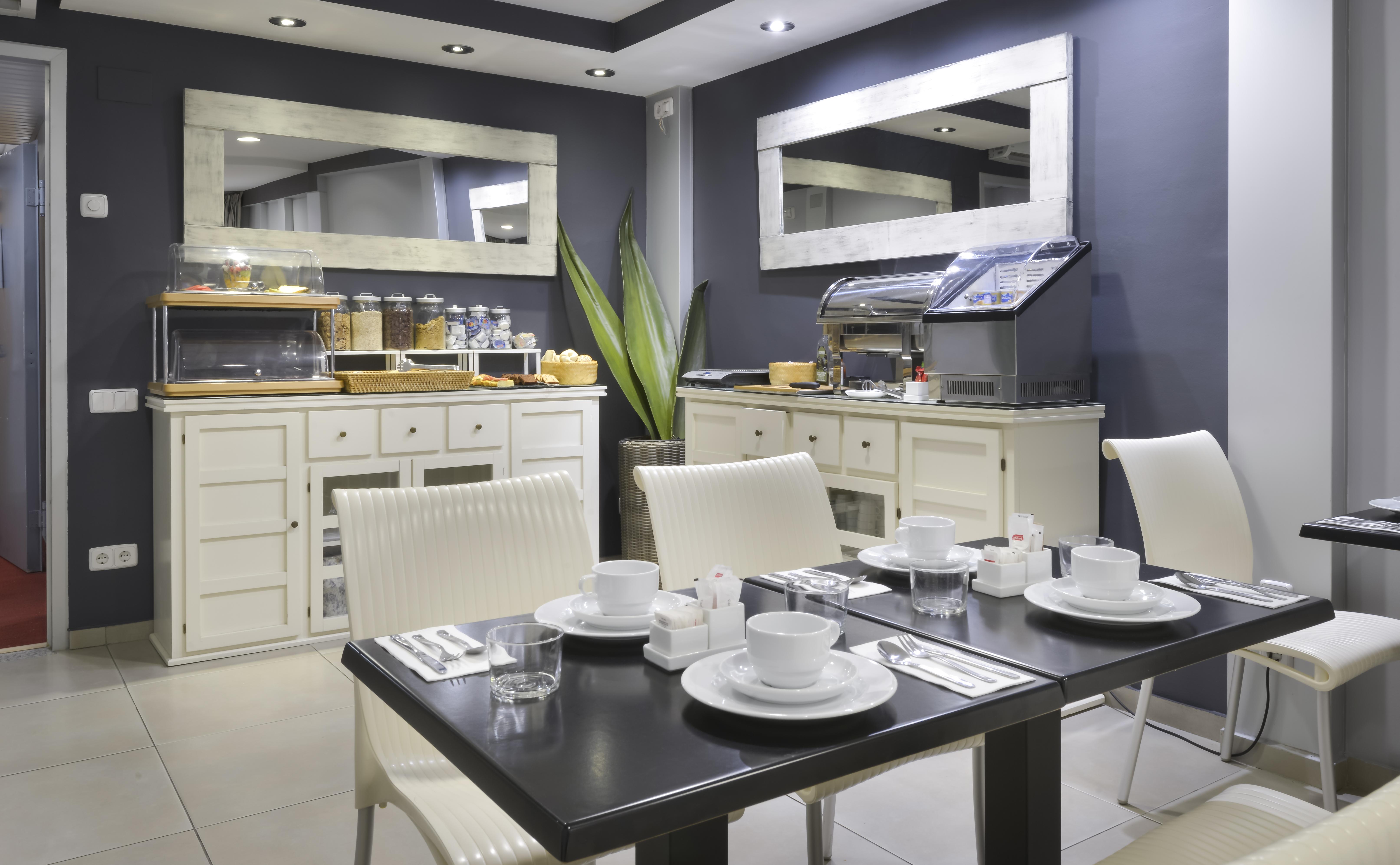 Alexandra Aparthotel Benstarhotelgroup Tarragona Bagian luar foto