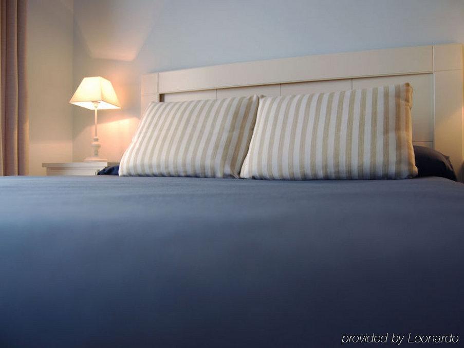 Alexandra Aparthotel Benstarhotelgroup Tarragona Ruang foto