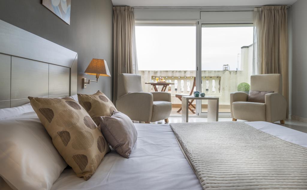 Alexandra Aparthotel Benstarhotelgroup Tarragona Ruang foto