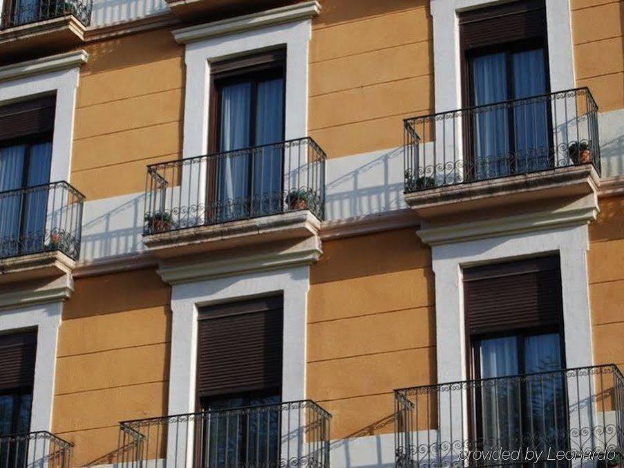 Alexandra Aparthotel Benstarhotelgroup Tarragona Bagian luar foto