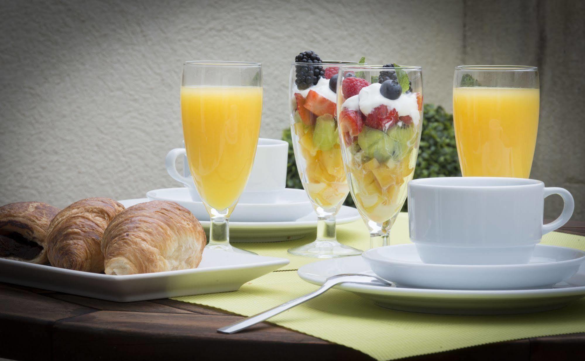 Alexandra Aparthotel Benstarhotelgroup Tarragona Bagian luar foto