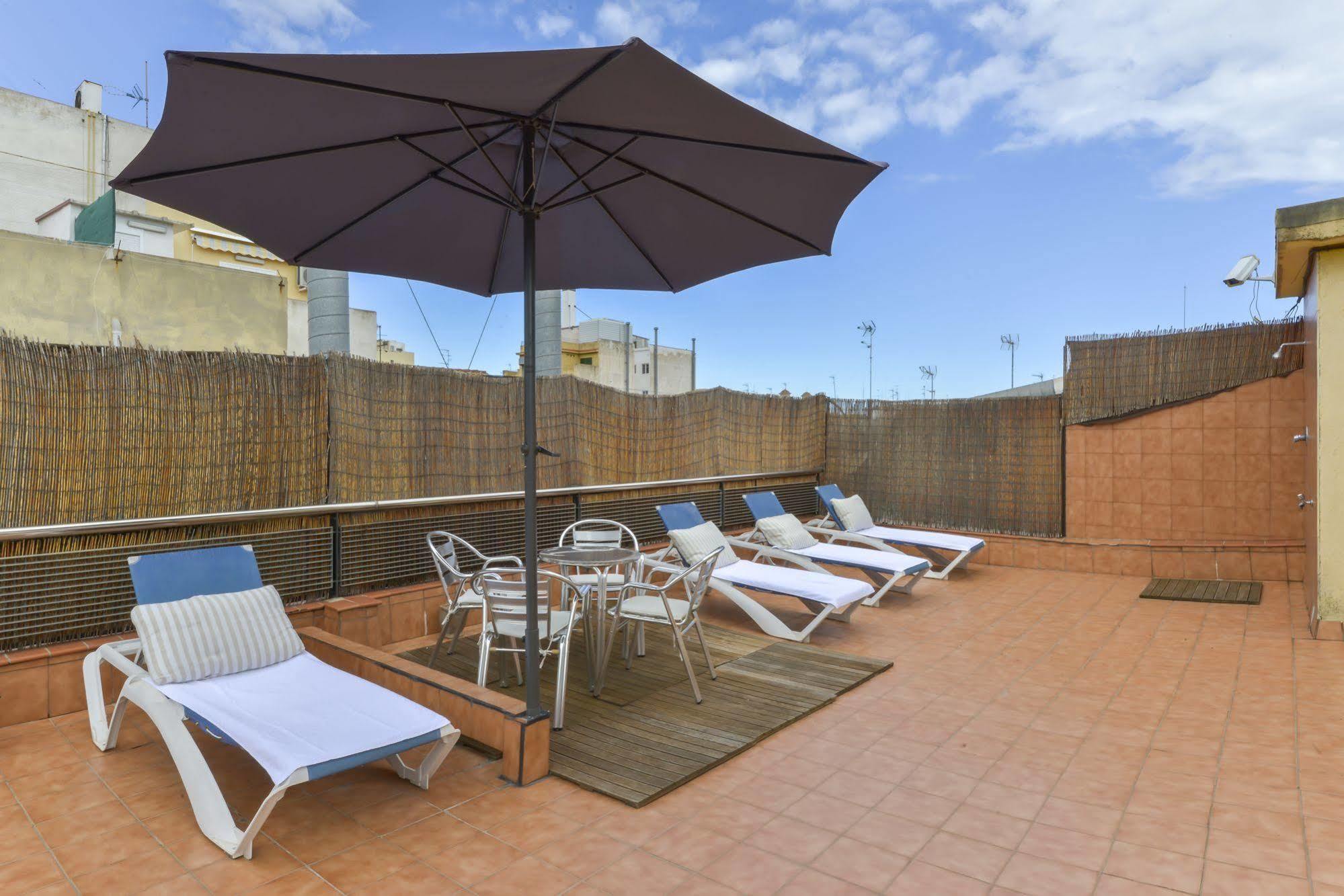 Alexandra Aparthotel Benstarhotelgroup Tarragona Bagian luar foto