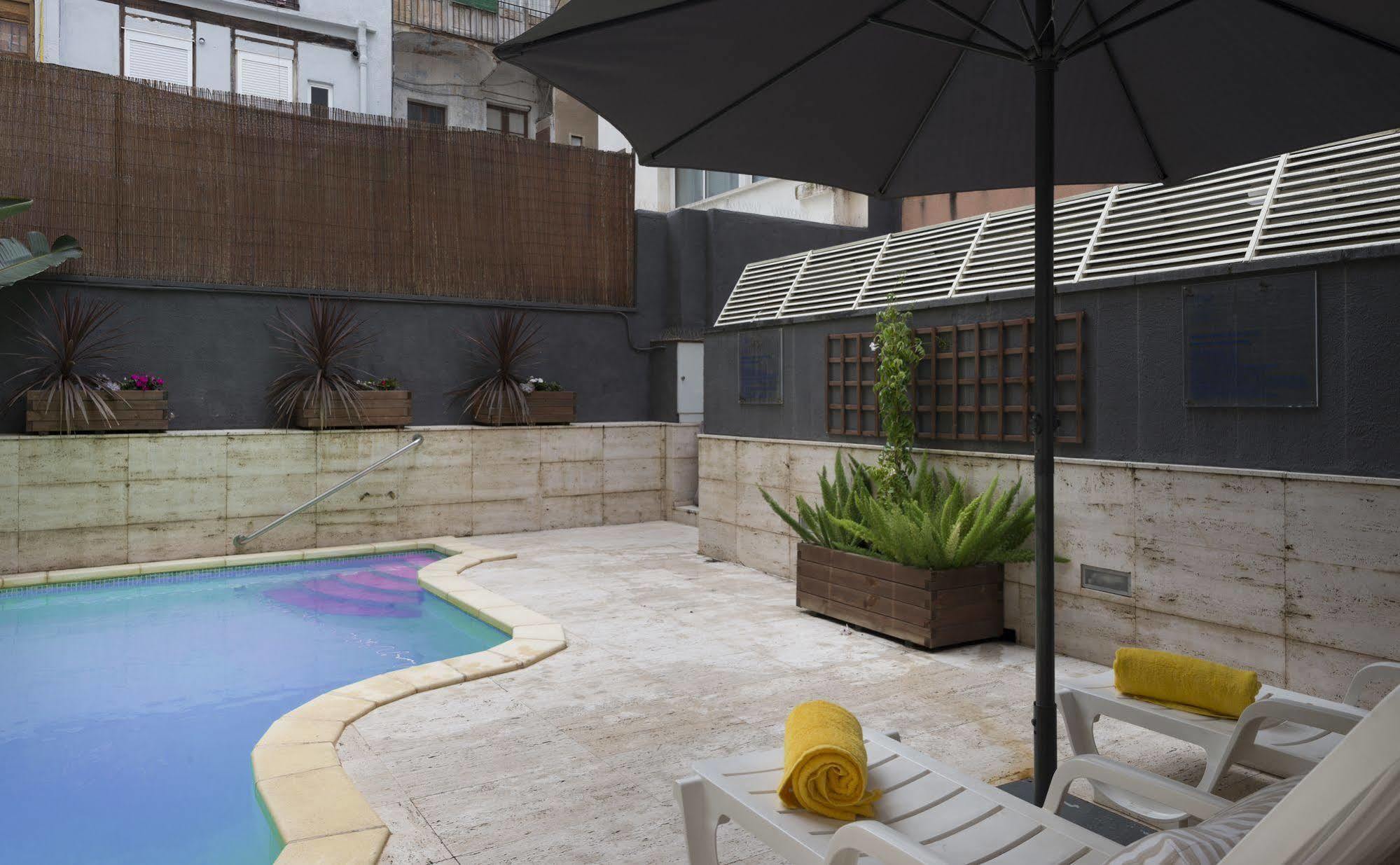 Alexandra Aparthotel Benstarhotelgroup Tarragona Bagian luar foto