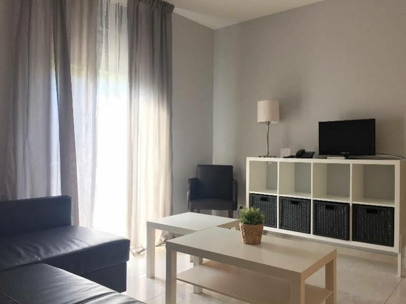 Alexandra Aparthotel Benstarhotelgroup Tarragona Bagian luar foto